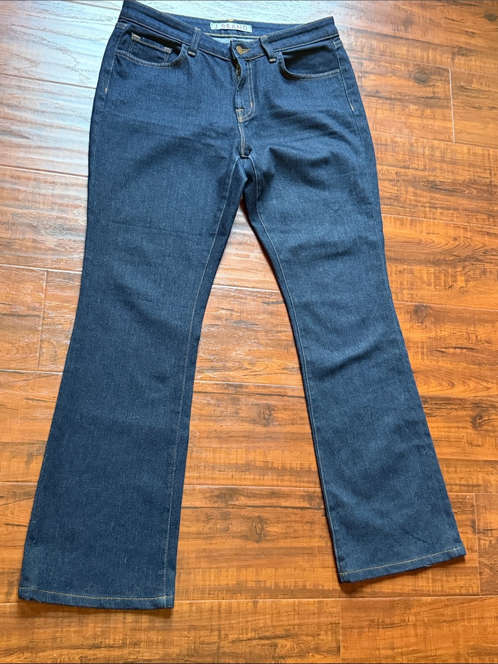 J Brand Jeans . Dark indigo boot cut. NEW condition . Sz 31 ( measures 16, so 32